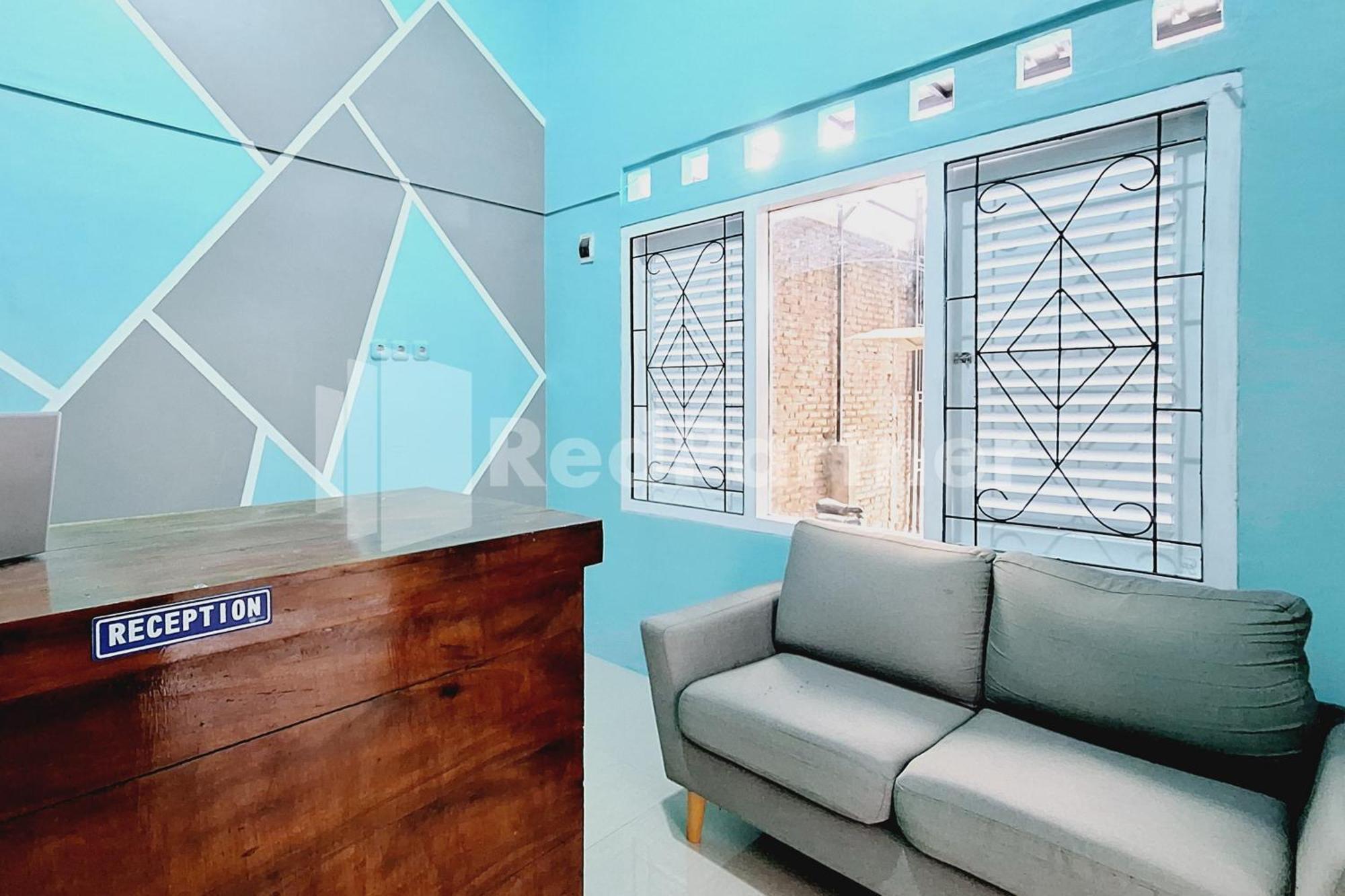 Hotel Griya Prashasta Mitra Reddoorz Kediri  Exterior foto